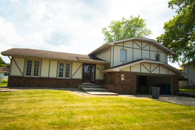 1115 Sioux Dr