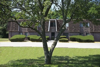 Sandy Lane Apartments in Warwick, RI - Foto de edificio - Building Photo