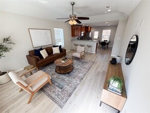 901 W Munson St in Denison, TX - Building Photo - Building Photo