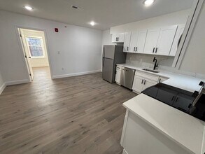 1159 S 12th St, Unit 2 in Philadelphia, PA - Building Photo - Building Photo
