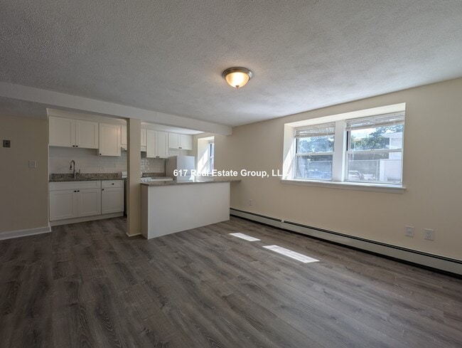 176 N Beacon St in Boston, MA - Building Photo - Building Photo