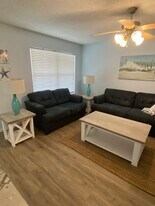 5080 Gautier Vancleave Rd in Gautier, MS - Building Photo