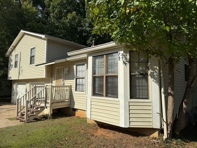 2332 Goodwood Dr in Marietta, GA - Building Photo - Building Photo