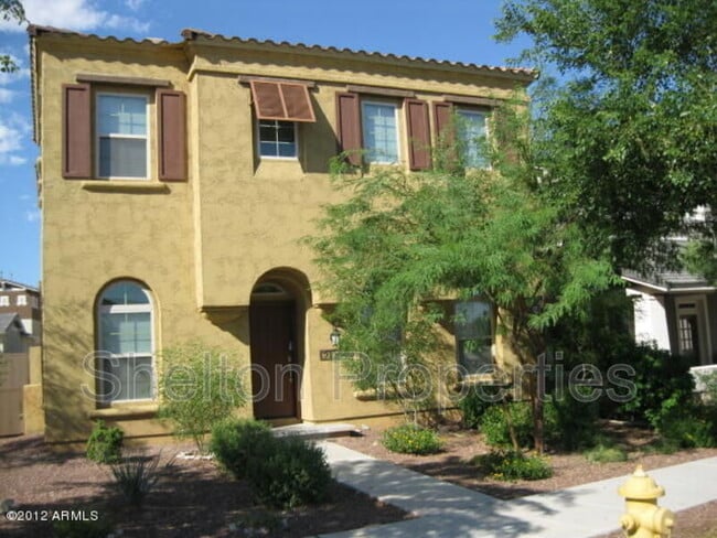 property at 21060 W Elm Way Ct