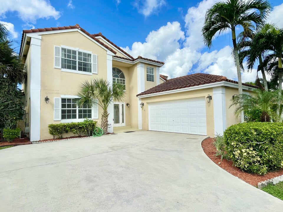 10579 Pebble Cove Ln in Boca Raton, FL - Foto de edificio