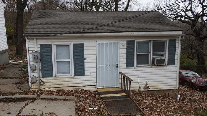 2220 S Arlington Ave in Independence, MO - Building Photo