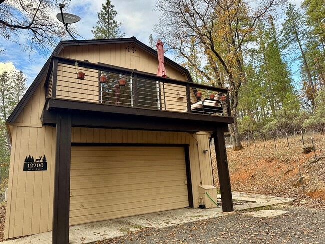 12200 Dakota Ct in Grass Valley, CA - Building Photo - Building Photo