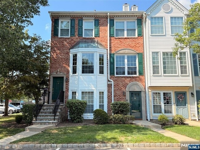 744 Pepperidge Rd in Mahwah, NJ - Building Photo - Building Photo