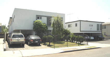 1228 N Mccadden Pl in Los Angeles, CA - Building Photo - Building Photo