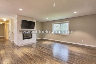 16559 SW Shane Ct. in Sherwood, OR - Building Photo - Building Photo