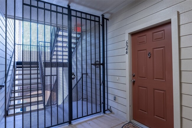 property at 6607 Lake Woodlands Dr