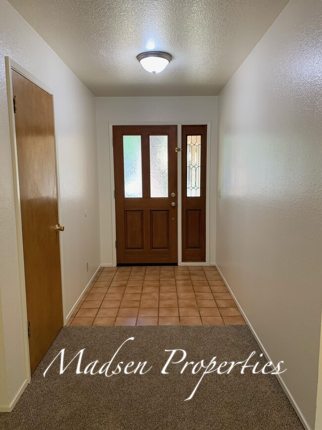 14736 Carnegie Rd in Magalia, CA - Building Photo - Building Photo