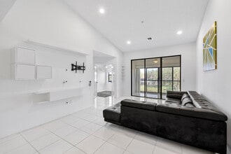 5153 Floria Dr in Boynton Beach, FL - Building Photo - Building Photo