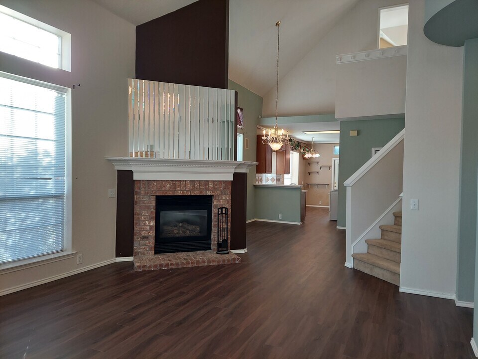 6727 Winston Dr in Frisco, TX - Building Photo