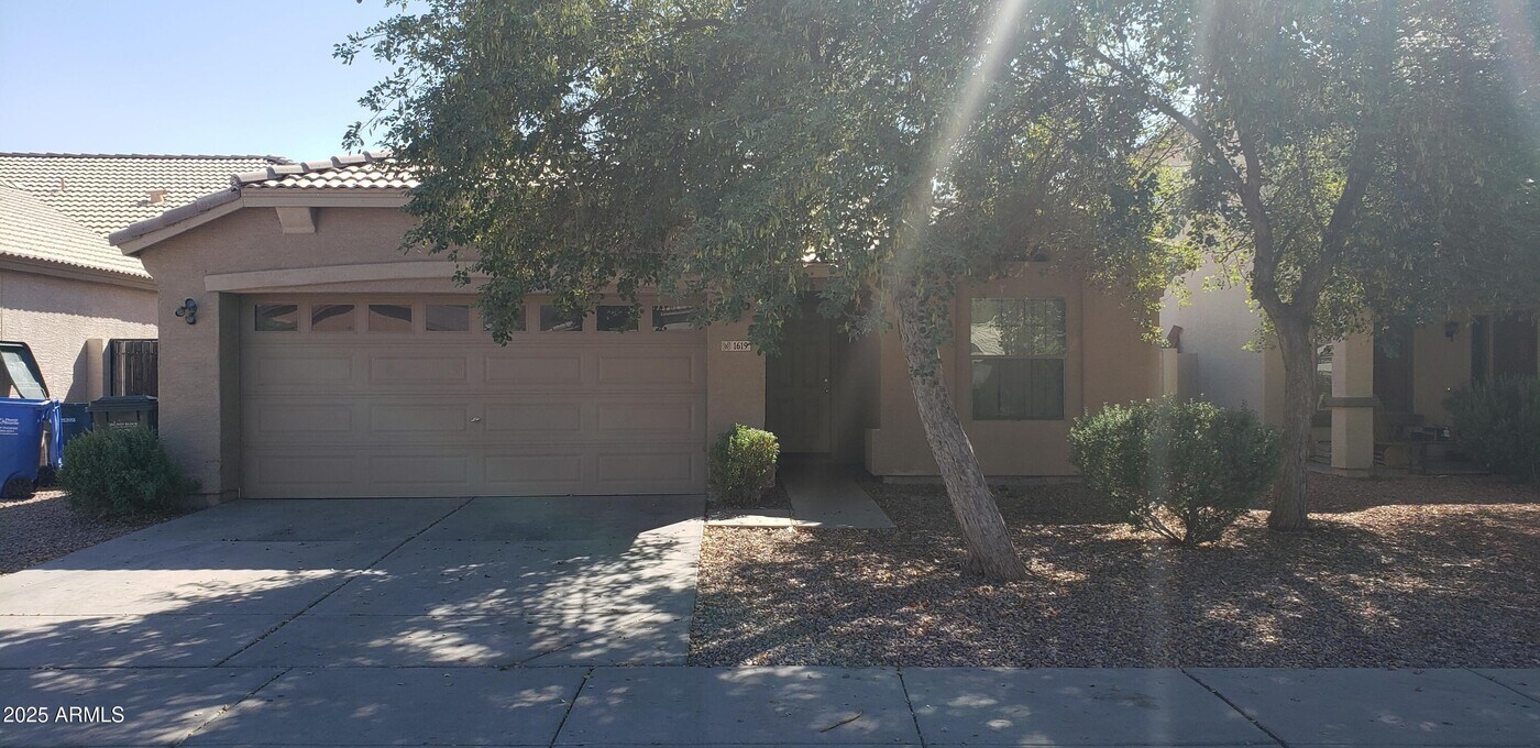 1619 W Hidalgo Ave in Phoenix, AZ - Building Photo