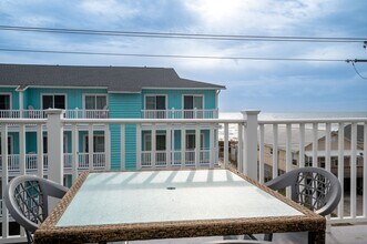 1503 Carolina Beach Ave N in Carolina Beach, NC - Building Photo - Building Photo