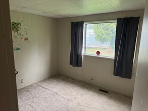 650 Delay Dr in Eugene, OR - Building Photo - Building Photo