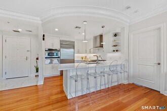 85 Memorial Rd in West Hartford, CT - Building Photo - Building Photo