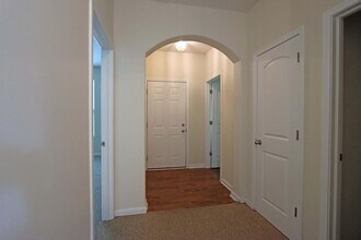 5595 Eagle River Dr in Dublin, OH - Foto de edificio - Building Photo