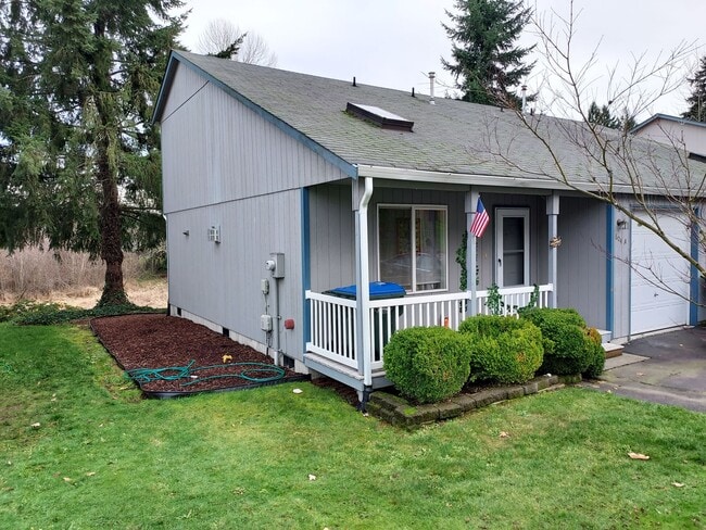 604 Grant Ln SW in Tumwater, WA - Building Photo - Building Photo