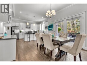 24280-2104A 104A Ave in Maple Ridge, BC - Building Photo - Building Photo