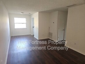 4331 Glenwood Ave in Ft. Myers, FL - Foto de edificio - Building Photo