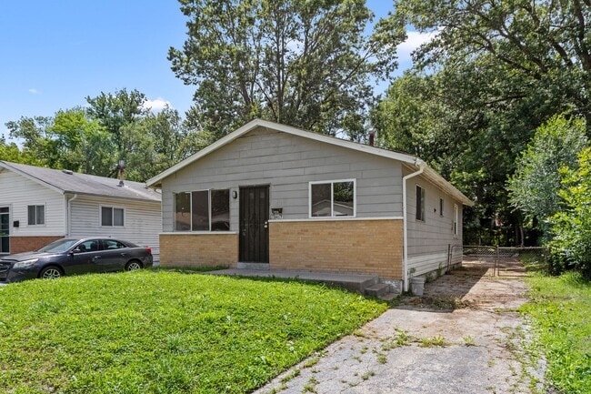 10417 Count Dr in St. Louis, MO - Building Photo - Building Photo