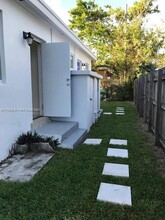 6331 NE 4th Ct in Miami, FL - Building Photo - Building Photo