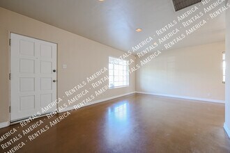 2911 E Flower St in Phoenix, AZ - Foto de edificio - Building Photo