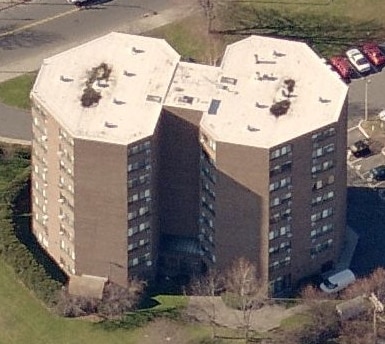 Clifford House in Bridgeport, CT - Foto de edificio