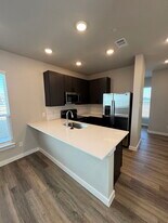 200 White Water Dr in Lavon, TX - Building Photo