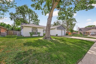 16355 Sierra Grande Dr, Unit 04112 in Houston, TX - Building Photo - Building Photo