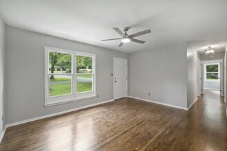 2840 Edsel Pl in Charlotte, NC - Building Photo - Building Photo