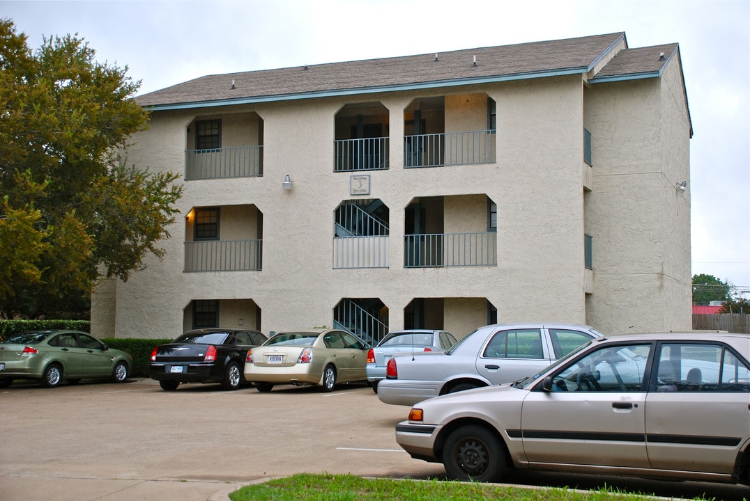 Riverway Village Apartments in Dallas, TX - Foto de edificio