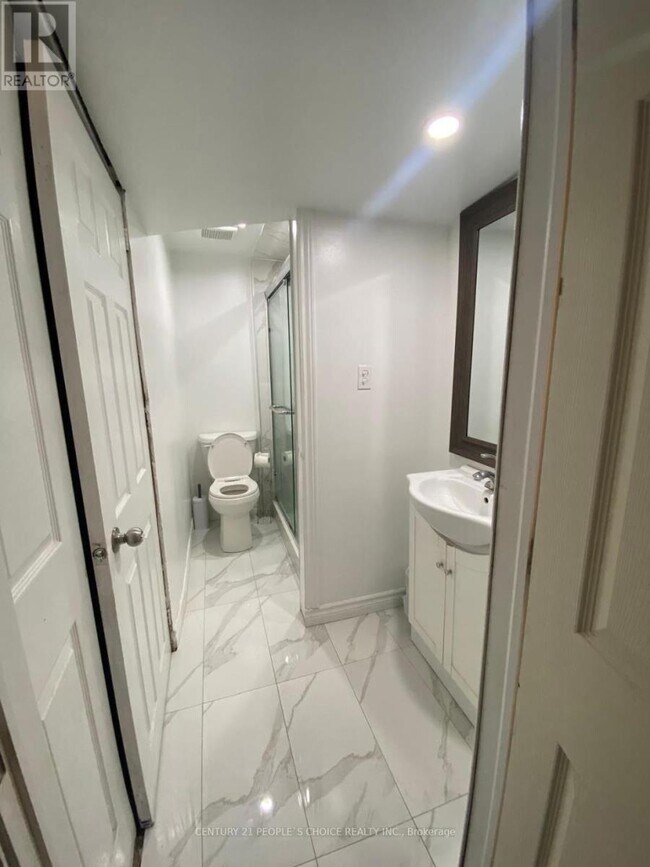 54 Carrie Crescent in Brampton, ON - Building Photo - Building Photo