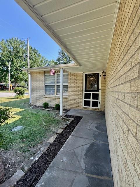 1300 W Rolling Oaks Dr in Rogers, AR - Foto de edificio - Building Photo