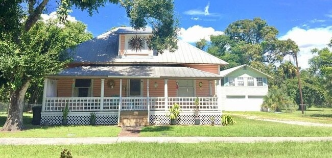 property at 2565 Third St