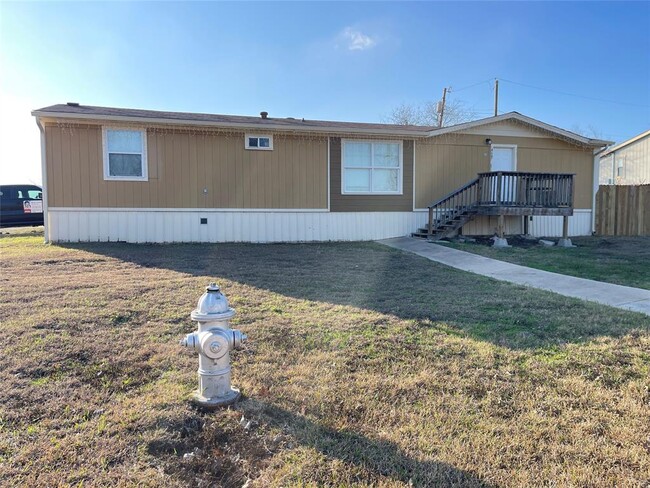 417 Lenora Dr in Taylor, TX - Building Photo - Building Photo