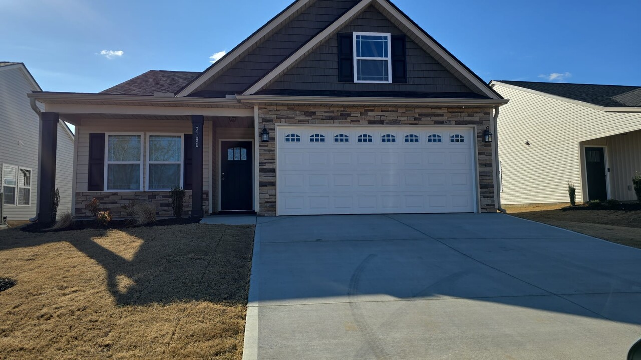 2180 Davenport Ct in Moore, SC - Building Photo