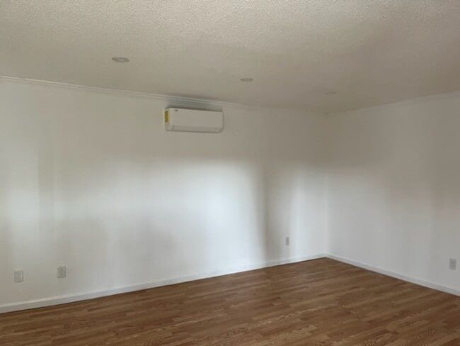 217 Spruce St in Tehachapi, CA - Building Photo - Building Photo