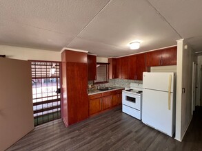 210 Makaena Pl in Kaunakakai, HI - Building Photo - Building Photo