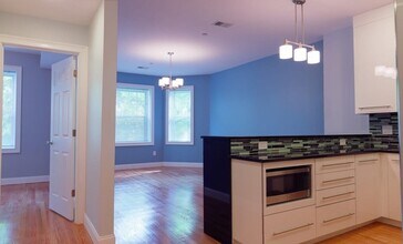88 Browne St in Brookline, MA - Building Photo - Building Photo