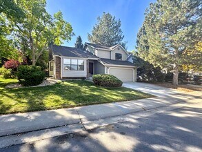 3750 E Euclid Ave in Centennial, CO - Building Photo - Building Photo