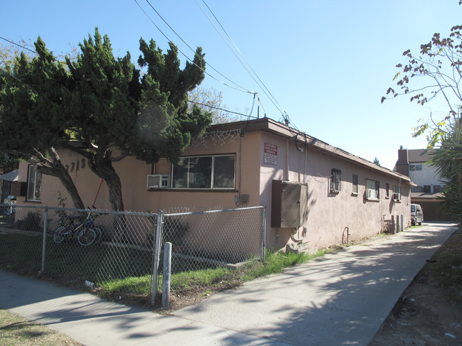 13710 Los Angeles St in Baldwin Park, CA - Building Photo - Building Photo