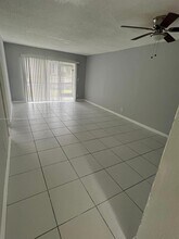7925 S Colony Cir in Tamarac, FL - Building Photo - Building Photo