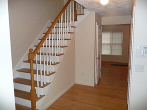 104 Pond St, Unit 104 in Attleboro, MA - Building Photo - Building Photo