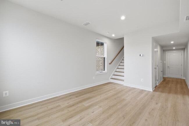 property at 14421 Albemarle Point Pl