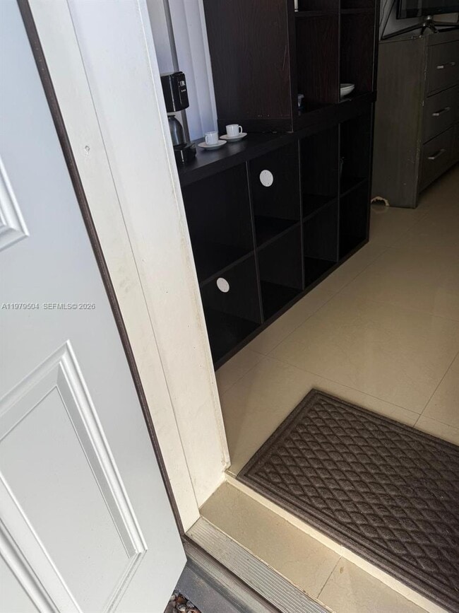 2030 NE 185th Terrace in North Miami Beach, FL - Building Photo - Building Photo