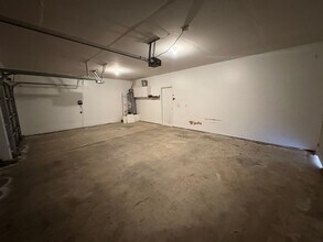 3933 E Stapp Ct in Visalia, CA - Building Photo - Building Photo