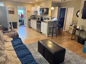 1717 Mound St in Davenport, IA - Building Photo - Building Photo